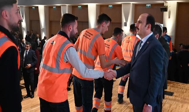Başkan Altay Konya Büyükşehir Belediyesi çalışanlarıyla bayramlaştı