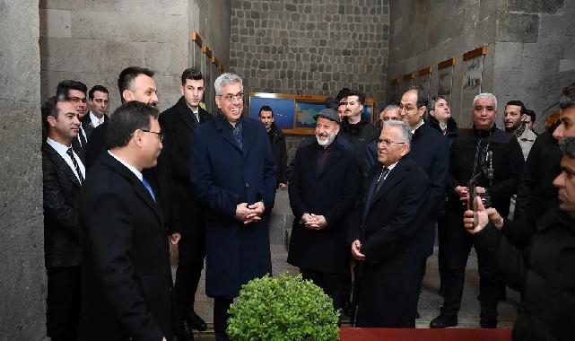 Dünyanın ilk tıp fakültesine Bakan Memişoğlu'ndan tam not