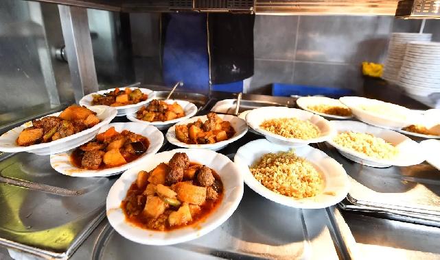 İzmir'de 'Askıda Yemek' dayanışması
