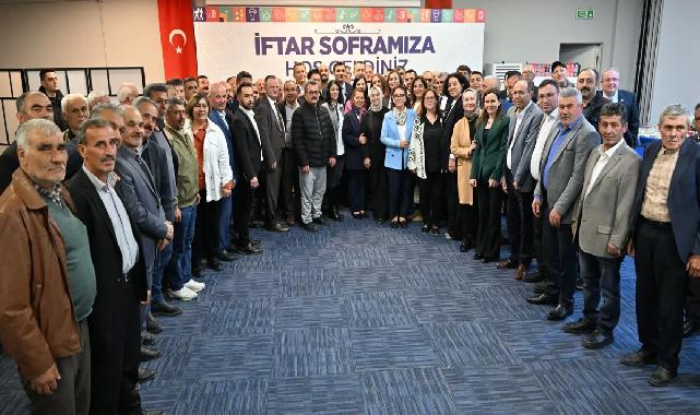 Manisa'da Başkan Zeyrek muhtarlarla iftarda buluştu
