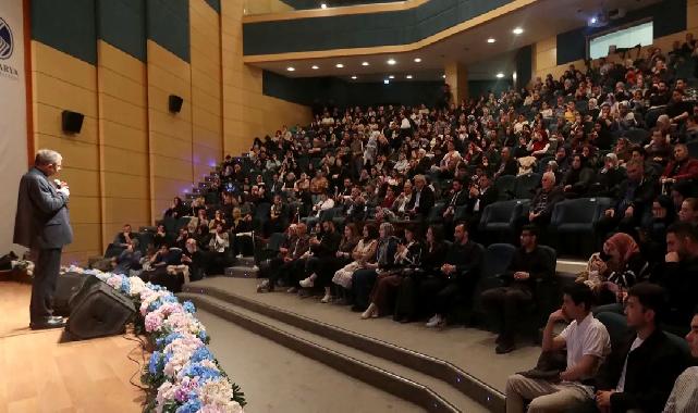 Sakaryalı sanat dostları Hayati İnanç’la buluştu