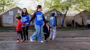 1-7 Mart ''Deprem Haftası'' TEGV, çocukları deprem konusunda bilgilendiriyor ve bölgedeki çalışmalarına kesintisiz devam ediyor