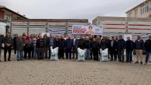 Büyükşehirden, üreticilere kuzu-oğlak yemi desteği