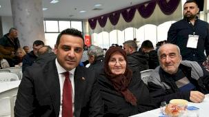 Çiğli Belediyesi'nden Dayanışma Sofrası: Başkan Yıldız Vatandaşlarla İftarda Buluştu