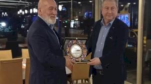 Enerji Bir-Sen Genel Başkanı Tombul’a plaket