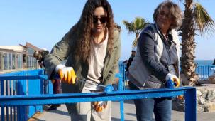 İzmir Güzelbahçe'den ‘boyanı, fırçanı al gel’ kampanyası