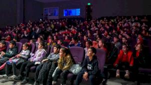 İzmir'de Başkan Eşki’den miniklere sinema müjdesi