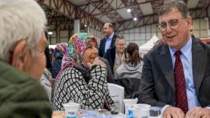 İzmir'de destek ve dayanışmayı büyüyor