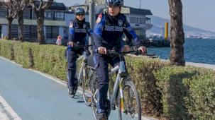 İzmir’de kadın emeği kenti güzelleştiriyor