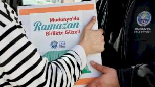 Mudanya'da erzak kolileri sahiplerine ulaşıyor