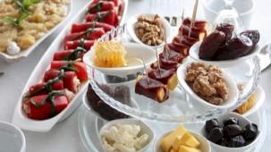 Sağlıklı iftar sofrası için 10 öneri!