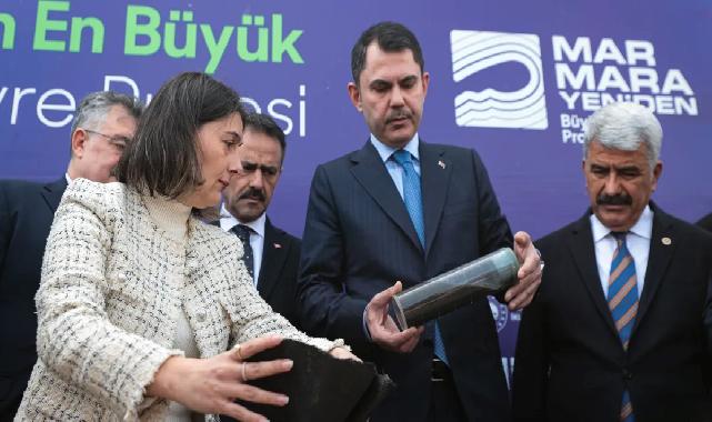 Bakan Kurum: 1,1 milyon metreküp dip çamuru deniz suyundan ayrıştırıldı