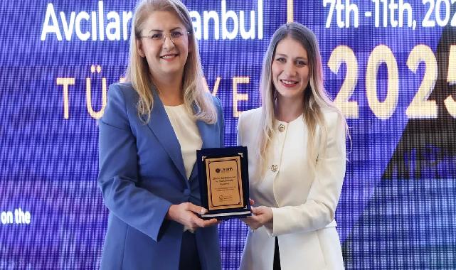 Başkan Ovalıoğlu kadın ve gençlik zirvesinde konuştu