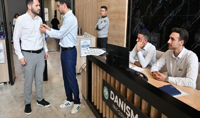 Başkan Zeyrek: Şiddetin değil minnetin konuşulduğu Türkiye istiyoruz