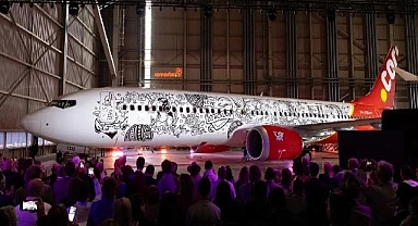 Dünyanın tamamen dövme tasarımlı ilk uçağı havalandı  