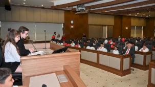 Büyükşehir Meclisi’nde söz çocukların