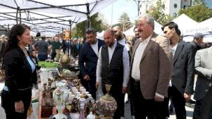 Kayseri Melikgazi'de Antika Pazarı'na yoğun ilgi