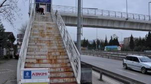 Kocaeli A Takımı üst geçitlere el attı