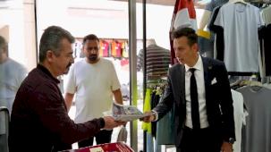 MHP'li başkanlardan esnafa siftah parası!