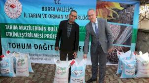 Mustafakemalpaşalı üreticilere nohut ve sorgum tohumu desteği