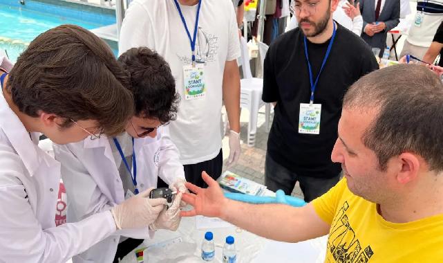 Bursa 'Sağlık Sokağı'nda vatandaşa ücretsiz hizmet