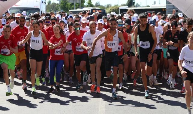 İzmir'de Cumhuriyet ve Bağımsızlık adına koştular