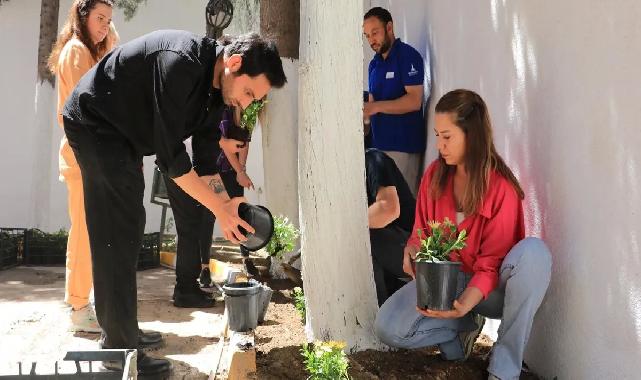 İzmir'de öğrenciler istedi Büyükşehir ekipleri yaptı