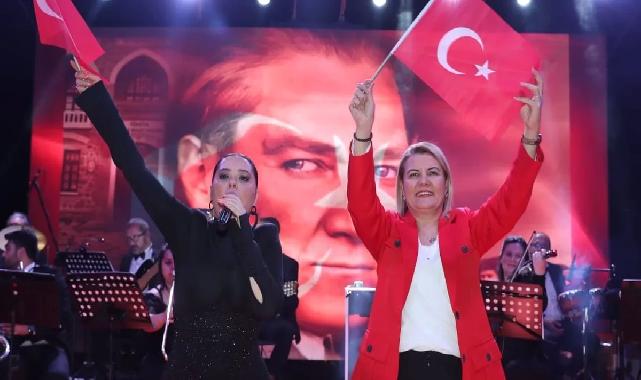 Kapanca Sokak’ta 19 Mayıs coşkusu Reyhan Karaca konseriyle taçlandı