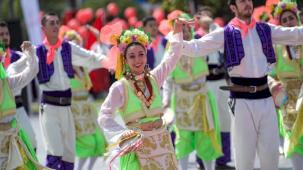 19 Mayıs coşkusu İzmir’i sardı