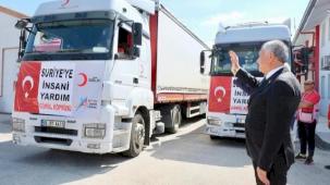 Adana Büyükşehir'den Suriye'ye 3 tırlık yardım