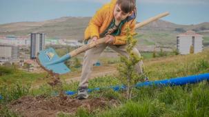 Ankara Keçiören'de minik eller toprakla buluştu