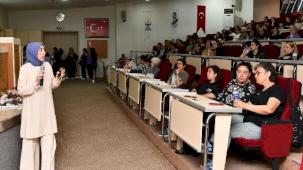 Çiğli'de kadınlara sağlıklı yaşam paneli