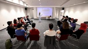 Denizli Büyükşehir ile gençler geleceğe koşuyor