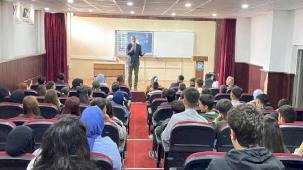 Gazeteci Yazar Metin Özmen 150. konferansını Bitlis’te verdi