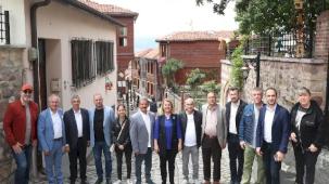 Kapanca'da söz sanatın, sahne sokakların!