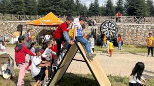 Playland Eğlence Tırı Doğanşehir'de çocukları sevindirdi
