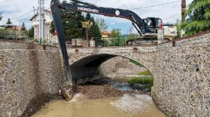 Sakarya Hendek'te dere ıslah çalışmaları tamamlandı