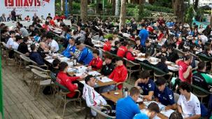 Sakaryalı sporcular Başkan Alemdar'la buluştu