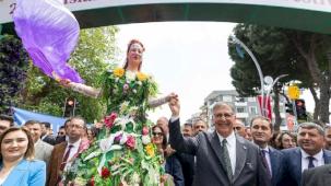 Uluslararası Bayındır Çiçek Festivali'ne coşkulu start