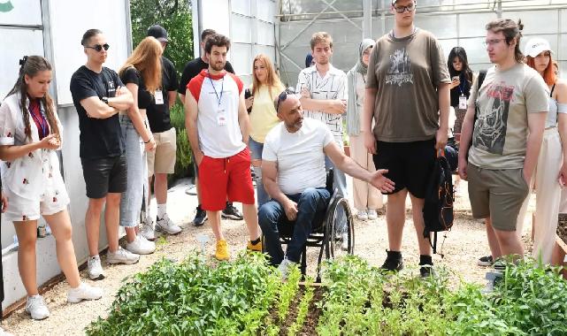 Avrupalı öğrenciler Osmangazi’de fide dikti