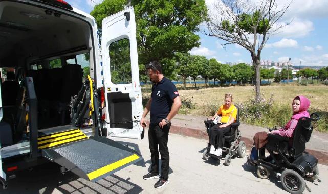 Bir rampa, iki hayat; “Engelsiz Taksi” umut oluyor