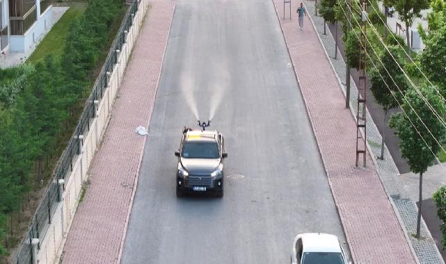 Konya Karatay Belediyesi’nden bayram öncesi ilaçlama mesaisi