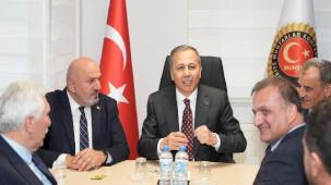 Bakan Yerlikaya’dan muhtarlara ziyaret