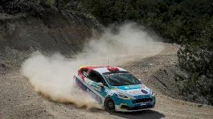 Dünyadaki ilk ve tek engelli kadın ralli pilotundan çifte podyum