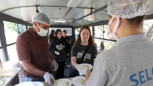 Efes Selçuk’ta üçüncü öğrenci otobüsü yolda