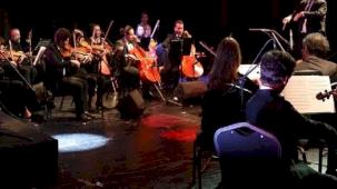 En ‘Baba’ şarkılar için Kocaeli'de sandalyeni kap 'Milli İrade Meydanı'na gel