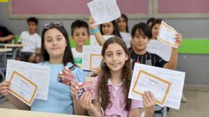 Fatma Şahin'den Gaziantepli çocuklara karne hediyesi