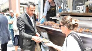 İzmir Çiğli'den Ferdi Zeyrek için lokma ikramı