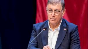 İzmir'de Başkan Tugay’dan Türk-İş'e bordrolu yanıt: Zamdan feragat edin!