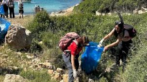 İzmir'de gençler Efes Mimas Yolu’nda doğayla buluştu